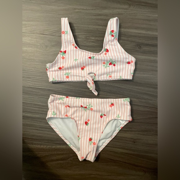 Old Navy Pink and White Striped Bikini with strawberry print two piece size S6/7 - Picture 3 of 5